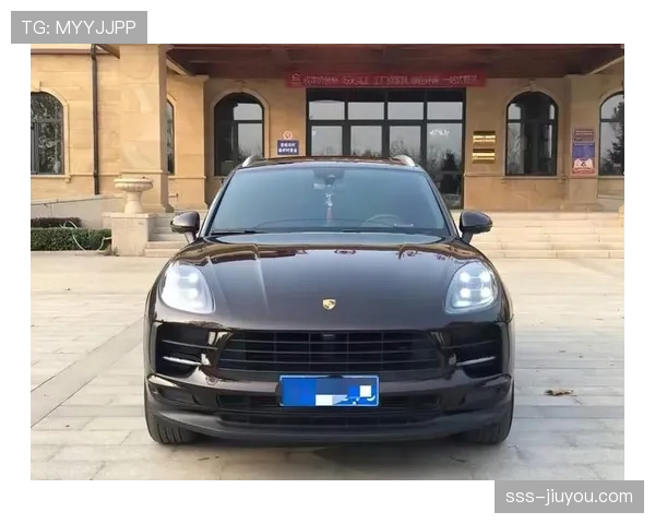 亚历克斯·摩根训练完顺手买了辆保时捷，说当零花钱